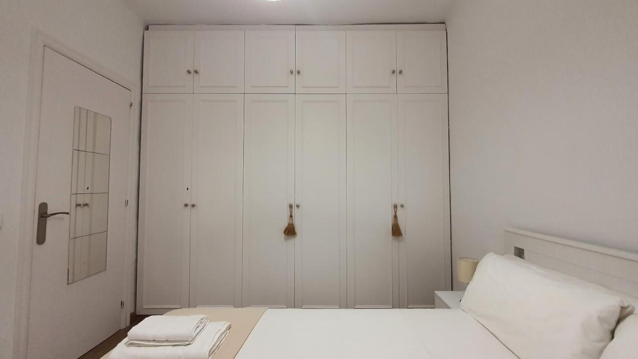 Opening Doors Sagrada Familia Apartment Barcelona